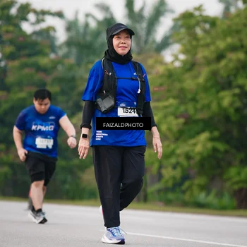 Runner Photo 7409589