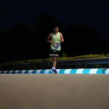 Runner Photo 7409640