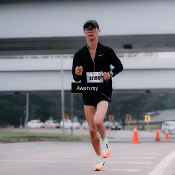 Runner Photo 7409645