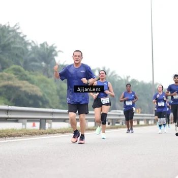 Runner Photo 7409676