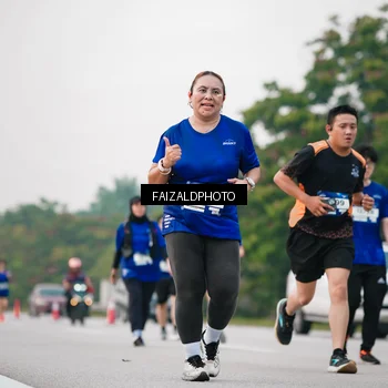 Runner Photo 7409704