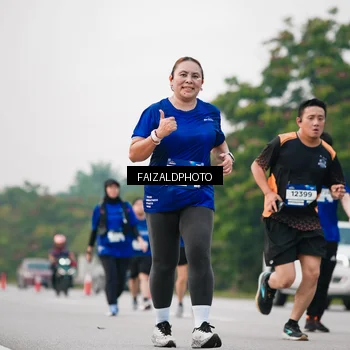 Runner Photo 7409706
