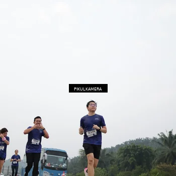 Runner Photo 7409736