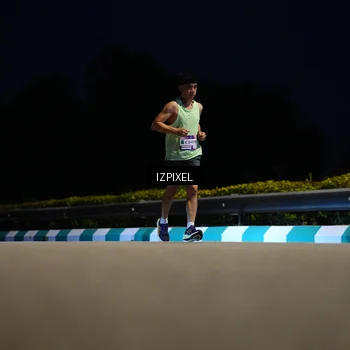 Runner Photo 7409754