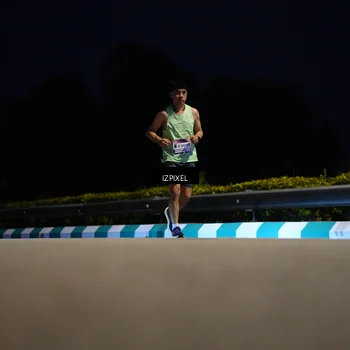Runner Photo 7409793