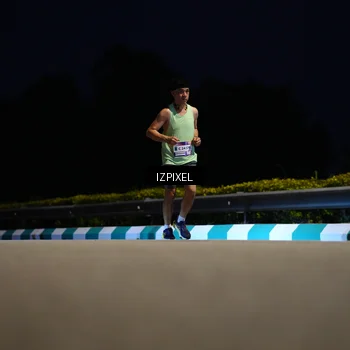 Runner Photo 7409875