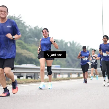 Runner Photo 7409876