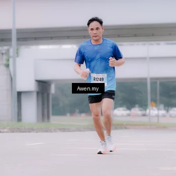 Runner Photo 7409936