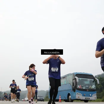 Runner Photo 7409938