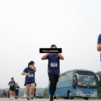 Runner Photo 7409948