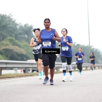 Runner Photo 7410030