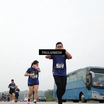 Runner Photo 7410054