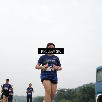 Runner Photo 7410064