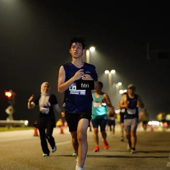 Runner Photo 7410068
