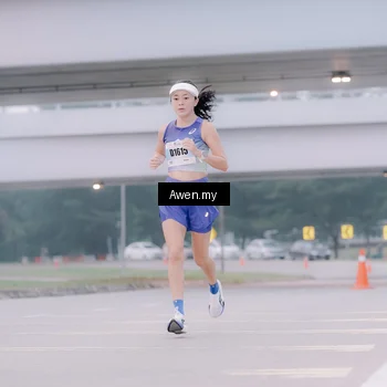 Runner Photo 7410073