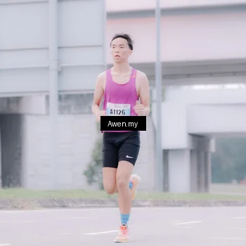 Runner Photo 7410101