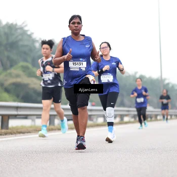 Runner Photo 7410108