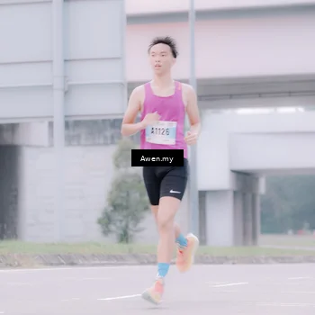 Runner Photo 7410109