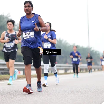 Runner Photo 7410111