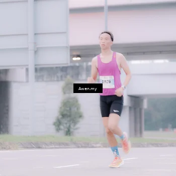 Runner Photo 7410112