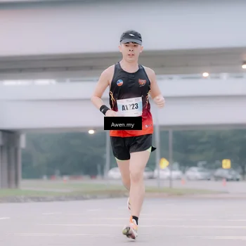 Runner Photo 7410204