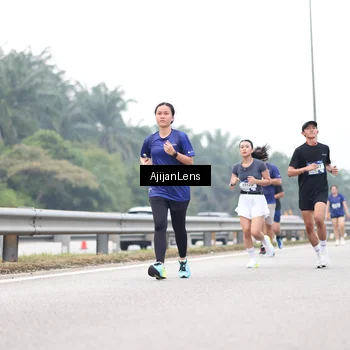 Runner Photo 7410229