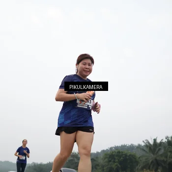 Runner Photo 7410242