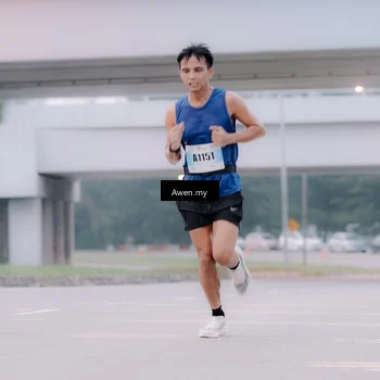 Runner Photo 7410257