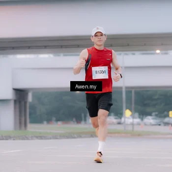 Runner Photo 7410290