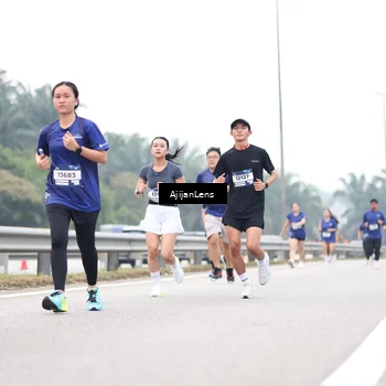 Runner Photo 7410292