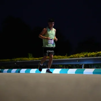 Runner Photo 7410295