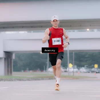Runner Photo 7410297