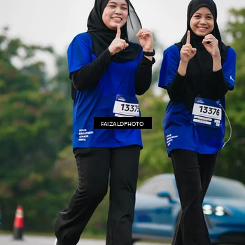 Runner Photo 7410301