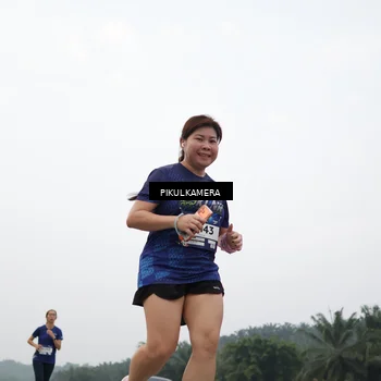 Runner Photo 7410344