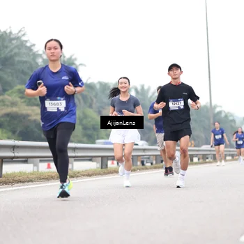 Runner Photo 7410360