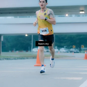 Runner Photo 7410412