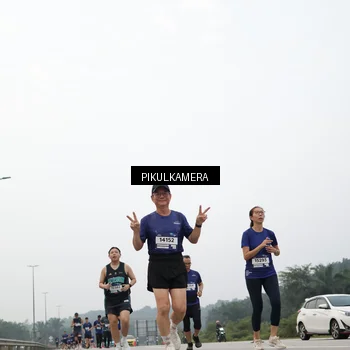Runner Photo 7410413