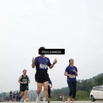 Runner Photo 7410435