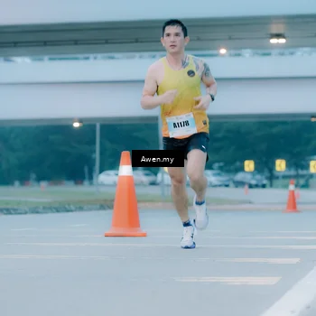 Runner Photo 7410448