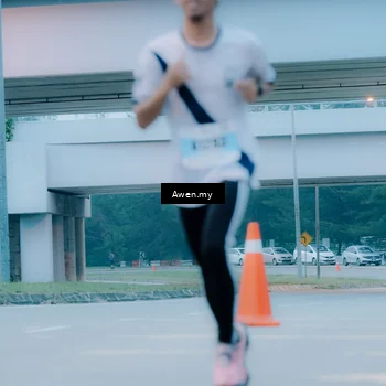 Runner Photo 7410459
