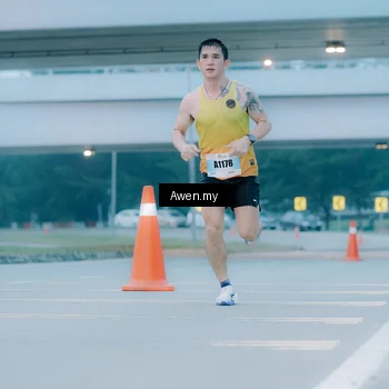 Runner Photo 7410466