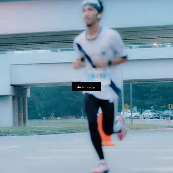 Runner Photo 7410468