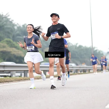 Runner Photo 7410509