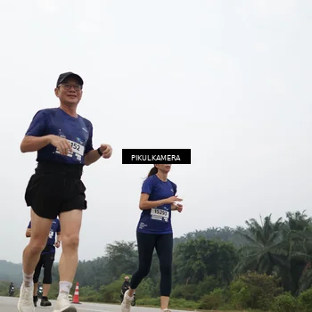 Runner Photo 7410576