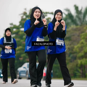 Runner Photo 7410590