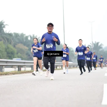 Runner Photo 7410640