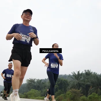 Runner Photo 7410642