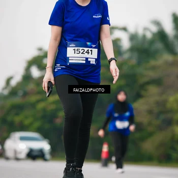 Runner Photo 7410654