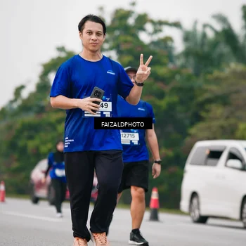Runner Photo 7410666