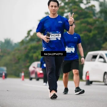 Runner Photo 7410671